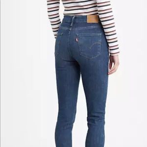 Levi’s 311 Shaping Skinny Jean